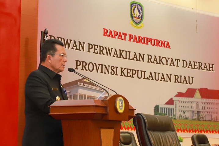 Gubernur Menyampaikan Ranperda Perubahan Atas Perda Nomor 3 Tahun 2021