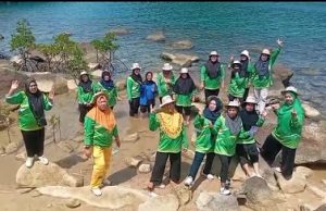 PKK Desa Kuala Maras Ajak Masyarakat Hidup Sehat Lewat Senam dan Gotong Royong